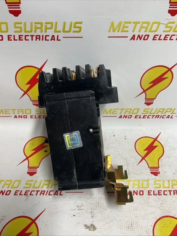 Автоматический выключатель Square D FC34030 30A 480V AC 3-Pole Circuit Breaker — фото лота 2