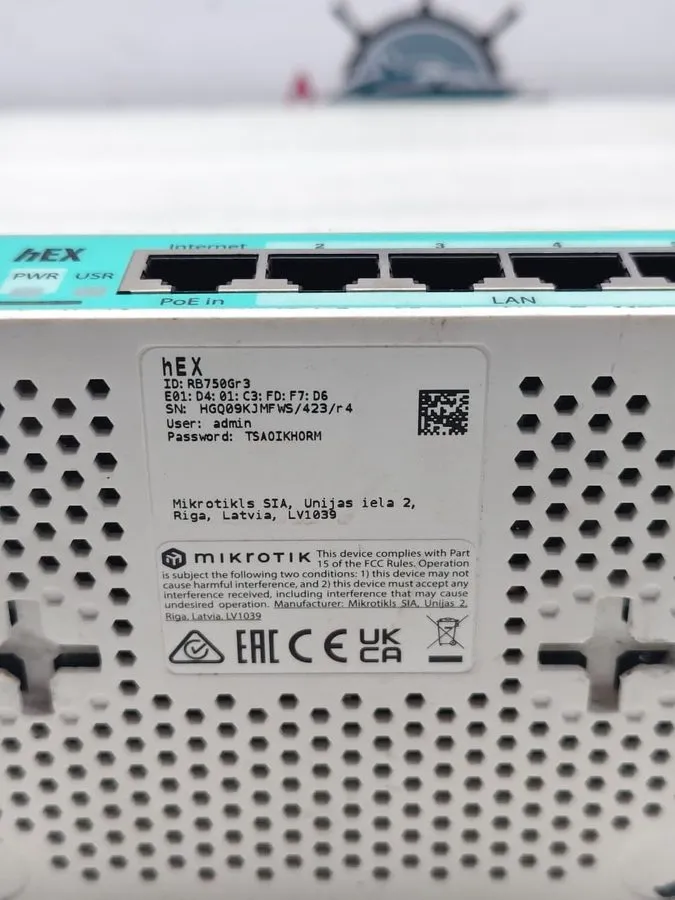 Маршрутизатор MikroTik Hex RB750GR3 5-port Ethernet Gigabit Router