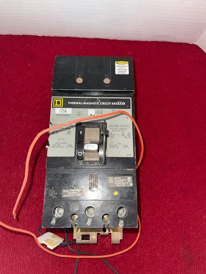 Автоматический выключатель SQUARE D KC34175 175A 480V 3POLE ILINE Circuit Breake