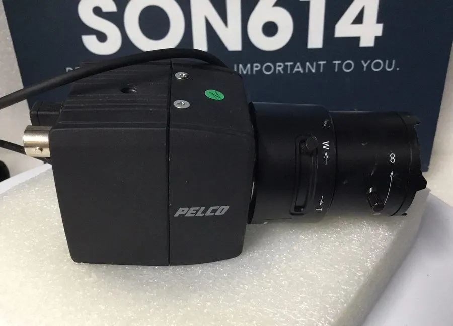 Камера PELCO CCC1370H-2 CCTV Compact Color Camera W/ 3-8mm Lens 480TVL 24VAC — фото лота 2