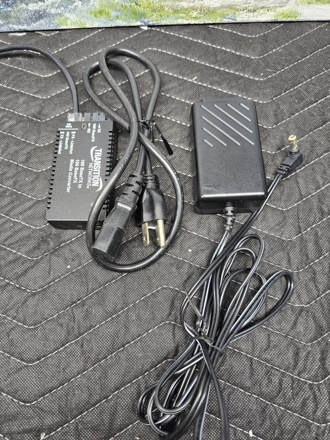 Медиаконвертер Transition Networks M/E-TX-FX-01 M/E-TX-FX-01-NA Mini Fast Ethern