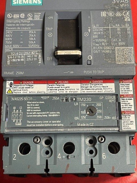 Автоматический выключатель Siemens 3VA5225-5EC31-0AA0 Circuit Breaker 250 Amp, 3