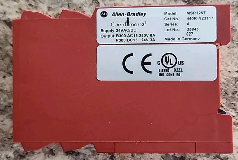 Реле безопасности Allen Bradley MSR126T 440R-N23117 Guardmaster Safety Relay 24V — фото лота 1