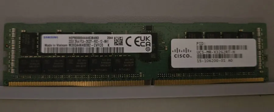 Модуль памяти Cisco UCS-MR-X32G2RT-H 32GB DDR4-2933 ECC RDIMM Server RAM