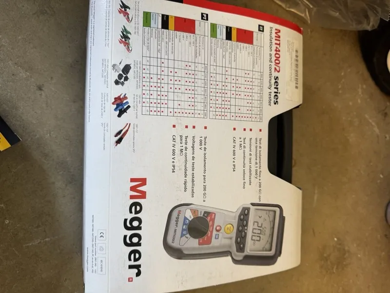 Тестер Megger MIT400/2 Insulation Resistance Tester 1000V