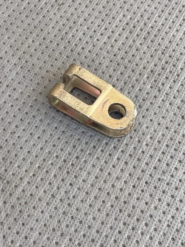 Такелажная скоба Mercedes-Benz A1154271889 Emergency Brake Shackle