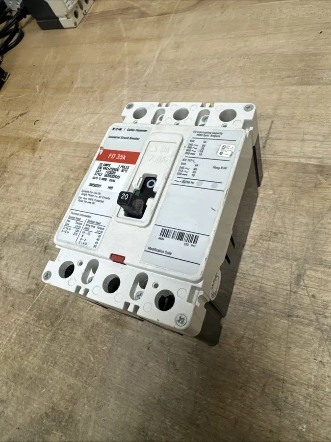 Автоматический выключатель Take Out Eaton FD3020 20 Amp 3 Pole 600V 35KA@480V FD