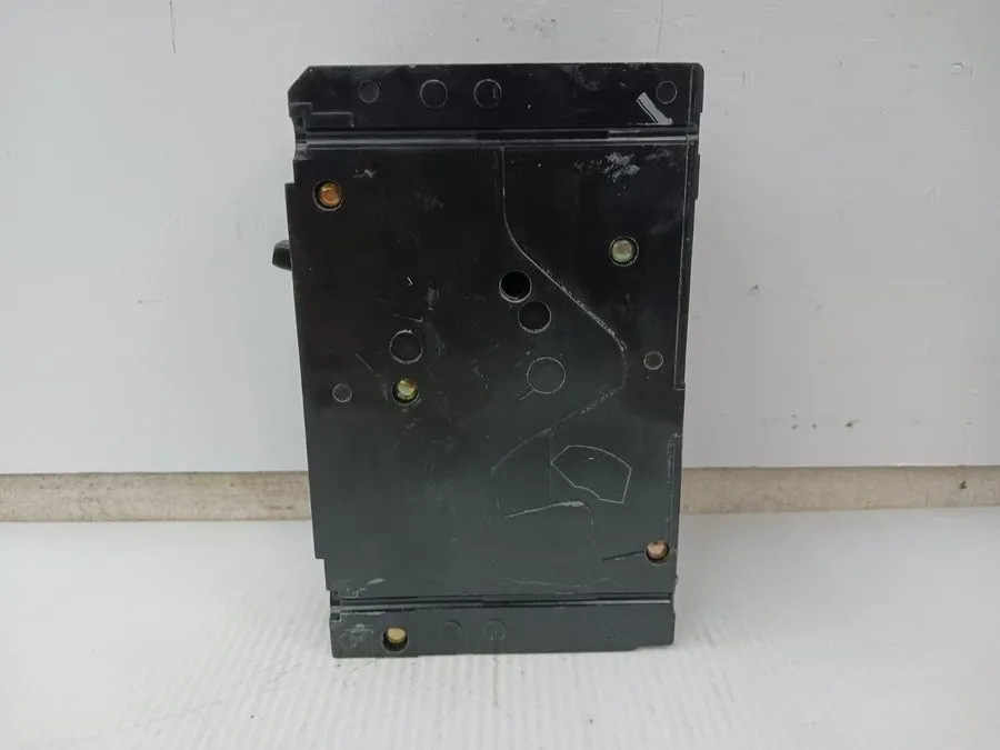 Автоматический выключатель Siemens Sentron Circuit Breaker HED43B100 3P 100 Amp 