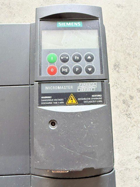 Частотный преобразователь 6SE6440-2AD22-2BA1