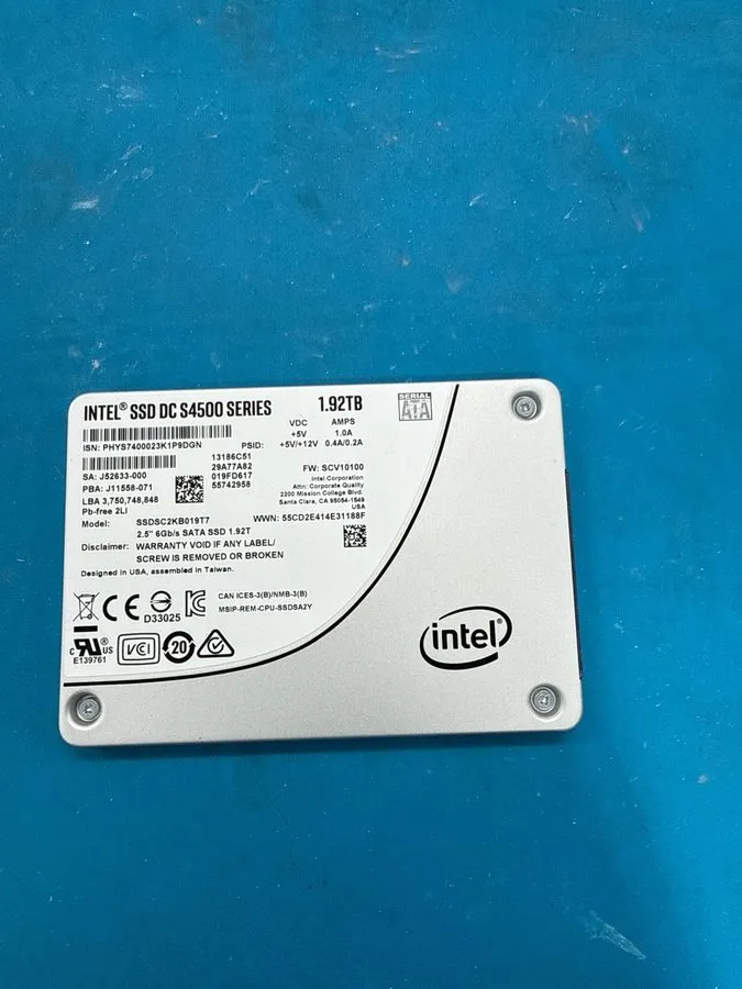 SSD-накопитель Intel DC S4500 Series 1.92TB 6Gbps 2.5 Inch SATA SSD SSDSC2KB019T