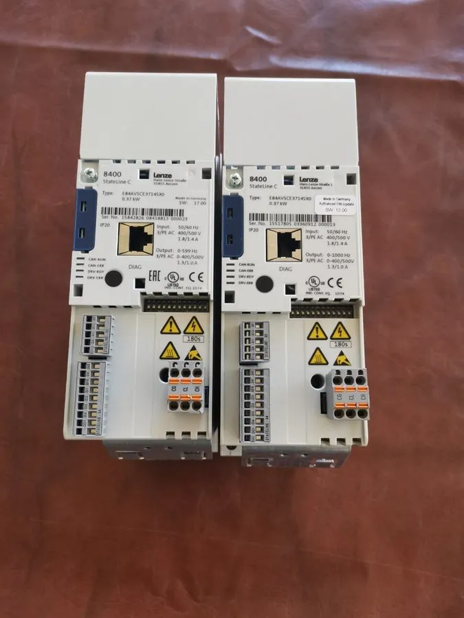Частотный преобразователь E84AVSCE3714SX0