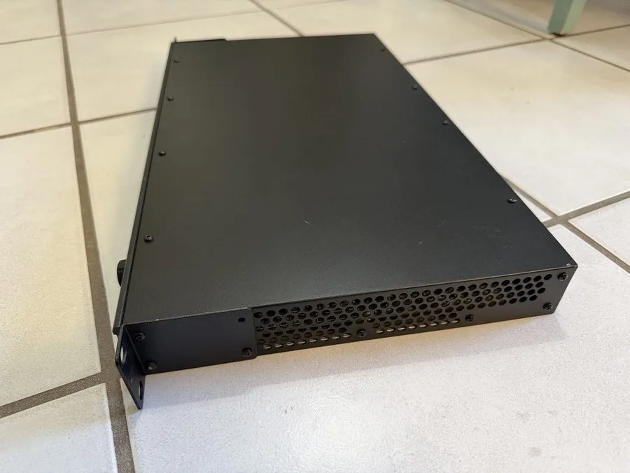 Видеокоммутатор Crestron DM-MD8X1-4K-C 4K Scaling Auto-Switcher Media Distributi — фото лота 2
