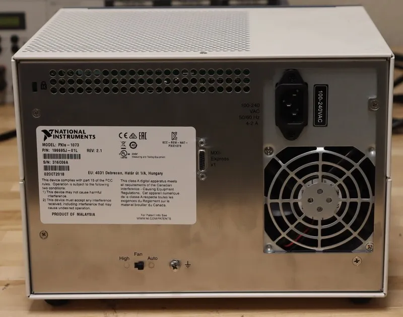 Шасси National Instruments PXIe-1073 PXI Express Chassis Mainframe, 5-Slot