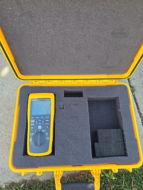 Аккумулятор FLUKE BT521 Battery tester, battery analyzer shipping