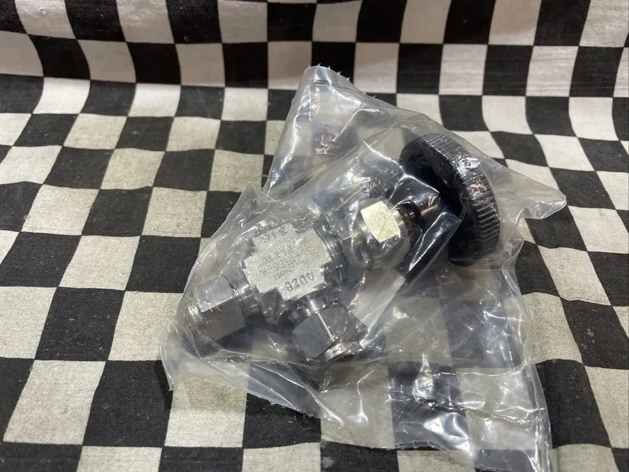 Клапан Swagelok SS-1RS6-A SS Integral Bonnet Angle-Pattern Needle Valve FNSP