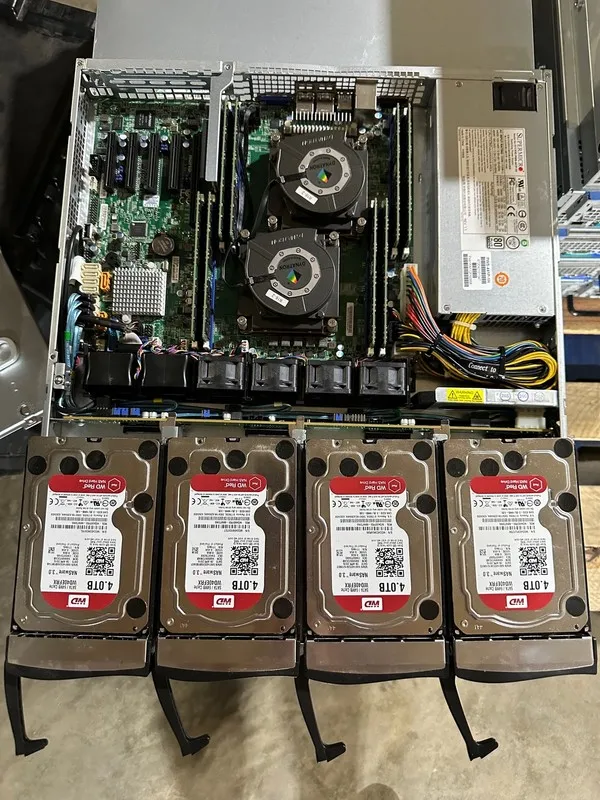 Сервер SUPERMICRO 813M-4 Server w/ 4x 4TB HDD WD40EFRX RED NAS 6018R-MT 8x 16GB
