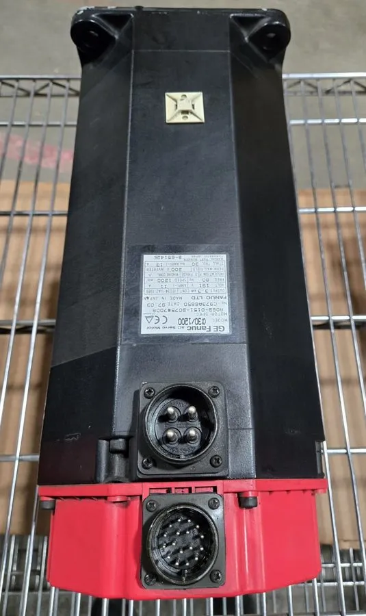 Серводвигатель GE FANUC a30/1200 AC SERVO MOTOR A06B-0151-B075#7008. 3.3kW, 191V
