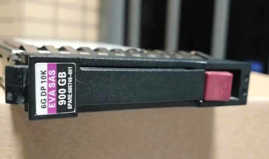Жёсткий диск HP QR478A 665749-001 900GB SAS 6G 10K SFF 2.5 IN M6625 HDD Hard Dri — фото лота 2