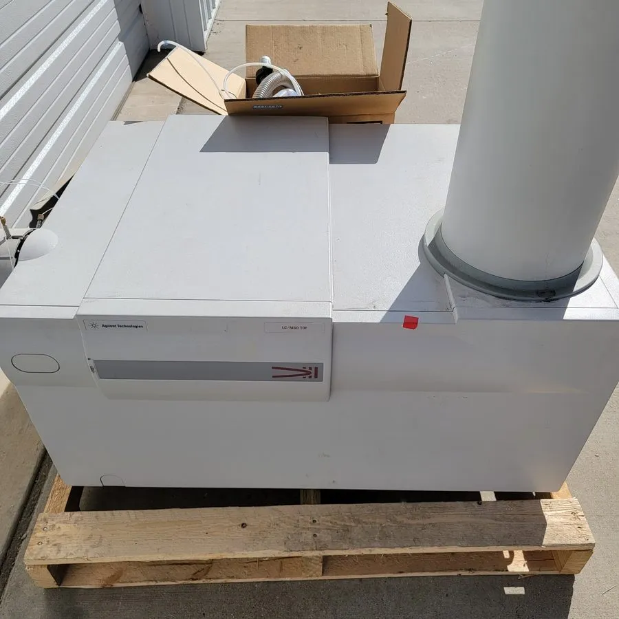 Хроматограф Agilent 6210 Time of Flight Liquid Chromatograph Mass Spectrometer G — фото лота 1