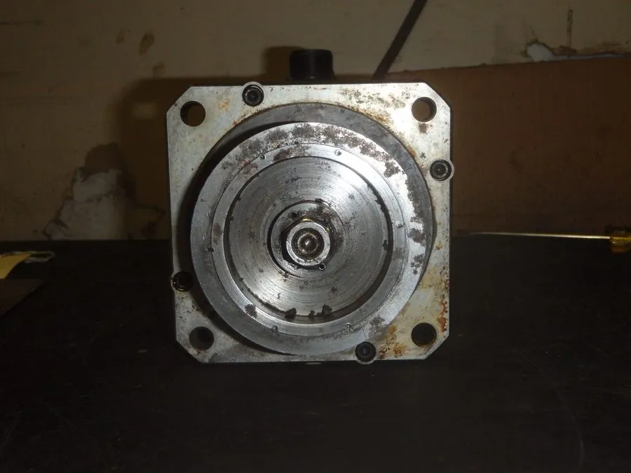 Серводвигатель Fanuc GE 10s AC Servo Motor A06B-0315-B004#7000 A860-0315-T101 Ac