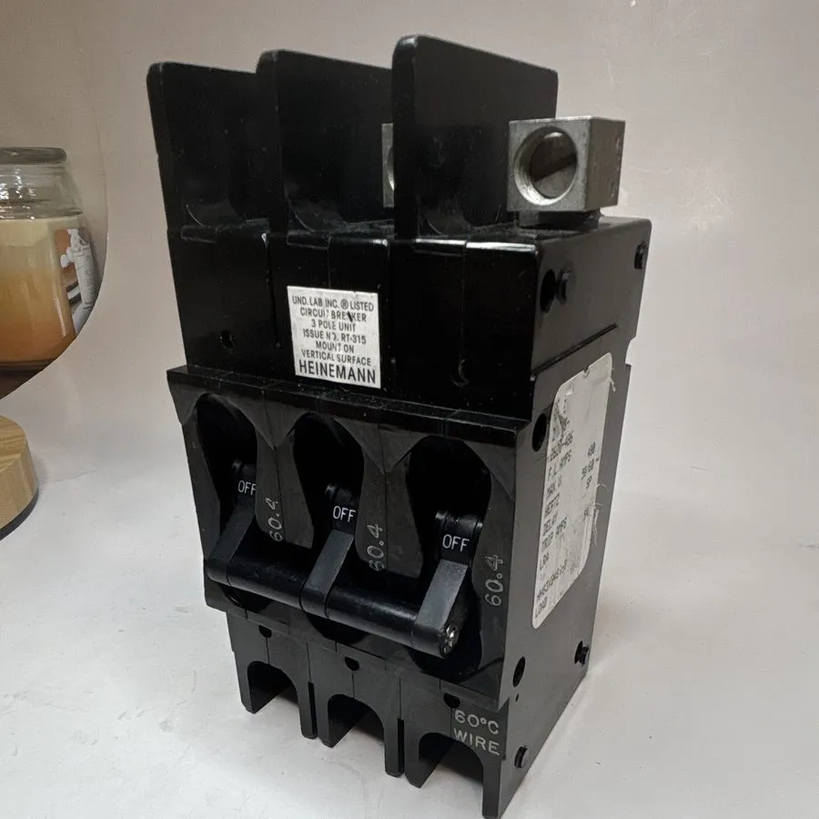 Автоматический выключатель Heinemann HH83X348-B 35A 3-Pole Circuit Breaker 480V  — фото лота 1