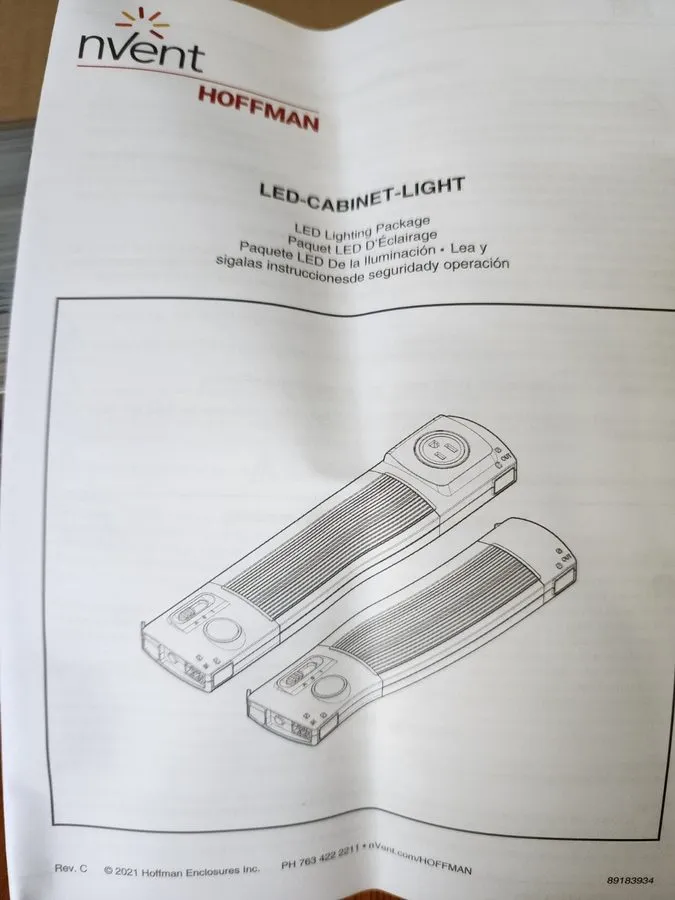 Монтажный шкаф NVENT HOFFMAN EL1200M 2.0 LED Enclosure Light