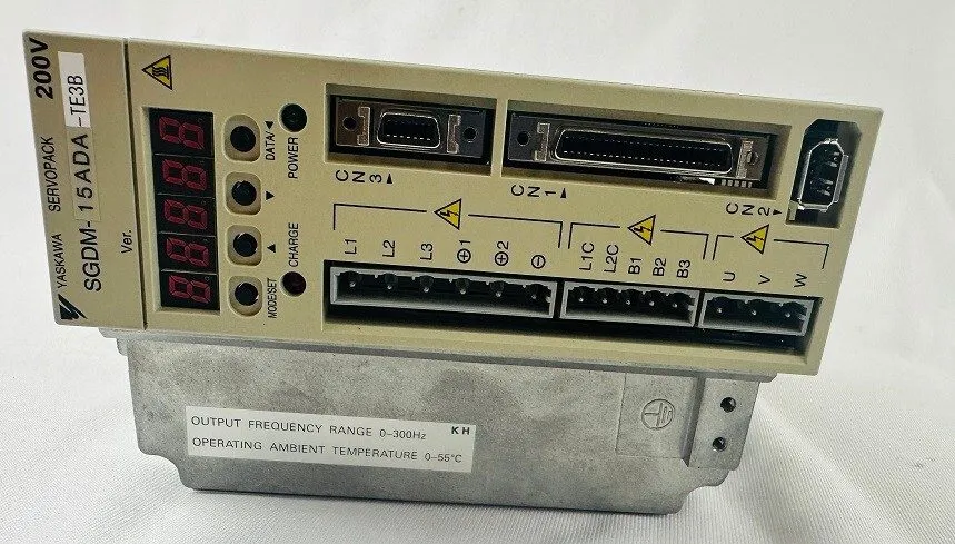 Сервопривод Yaskawa Electric 1.15kW Servopack AC Servo Drive 3Ph 230V SGDM-15ADA