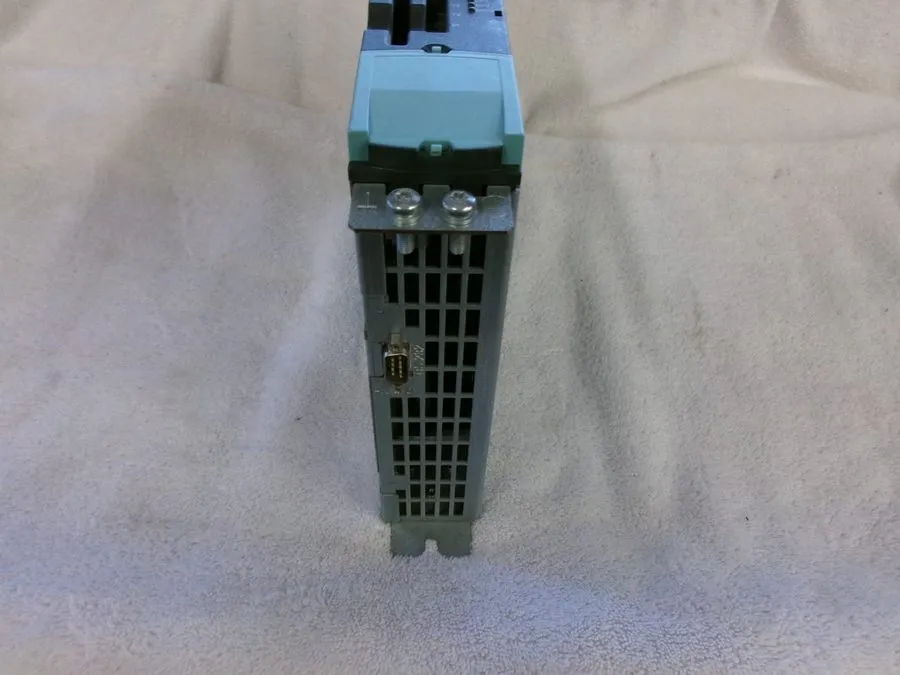 Сервопривод Siemens SINAMICS CU320 Servo Drive 6SL3040-0MA00-0AA1 24VDC 6.5A Dig