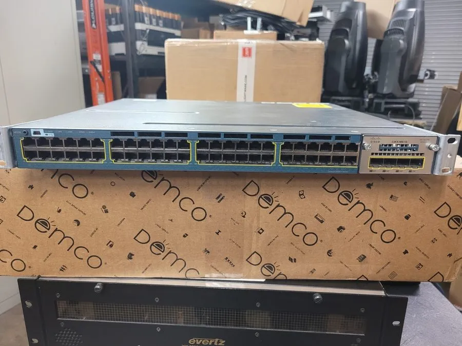 Коммутатор Cisco Catalyst WS-C3560X-48T-L 48-Port Gigabit Ethernet Switch