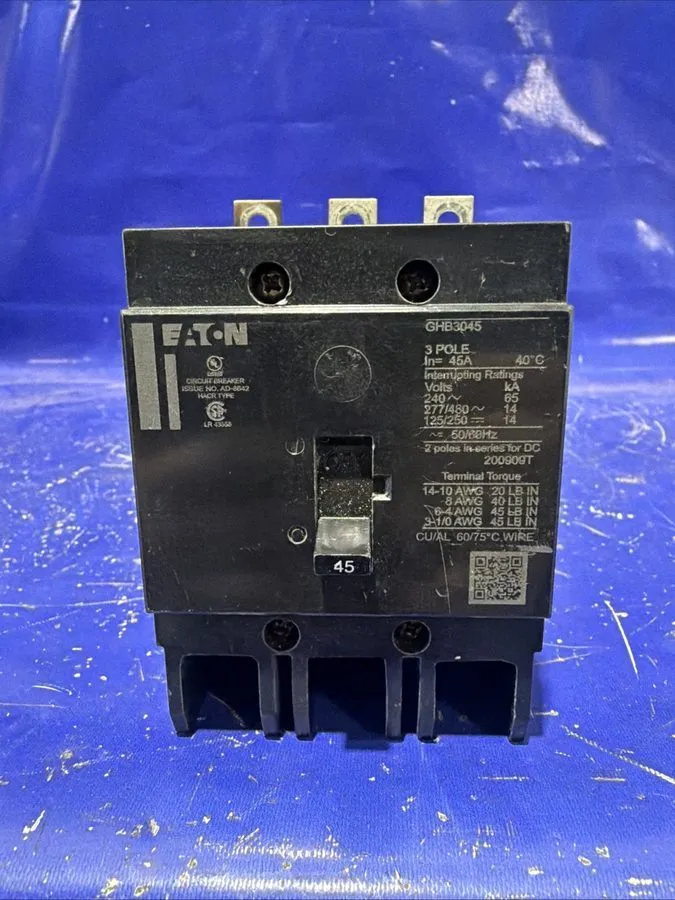 Автоматический выключатель Eaton GHB3045 45 Amp 277/480V 3 Pole GHB Bolt On Circ — фото лота 2