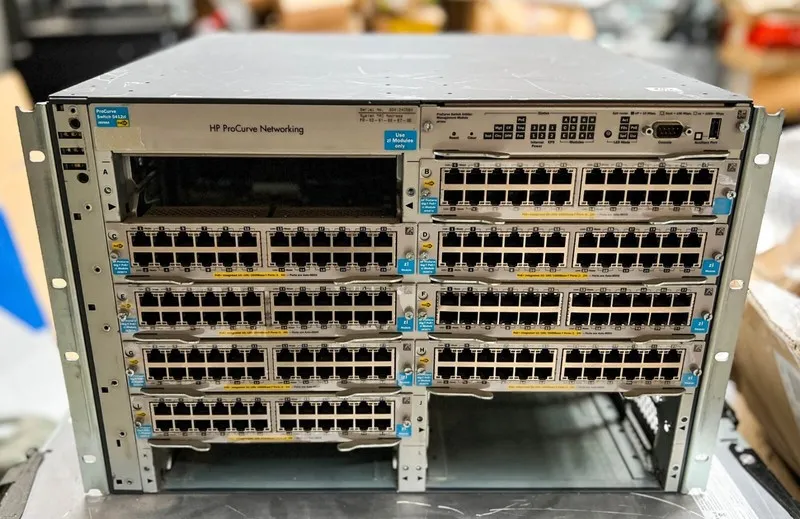 Коммутатор HP ProCurve E5412zl J8698A POE+ Chassis w 6xJ9534A J9536A J8726A 4xPS