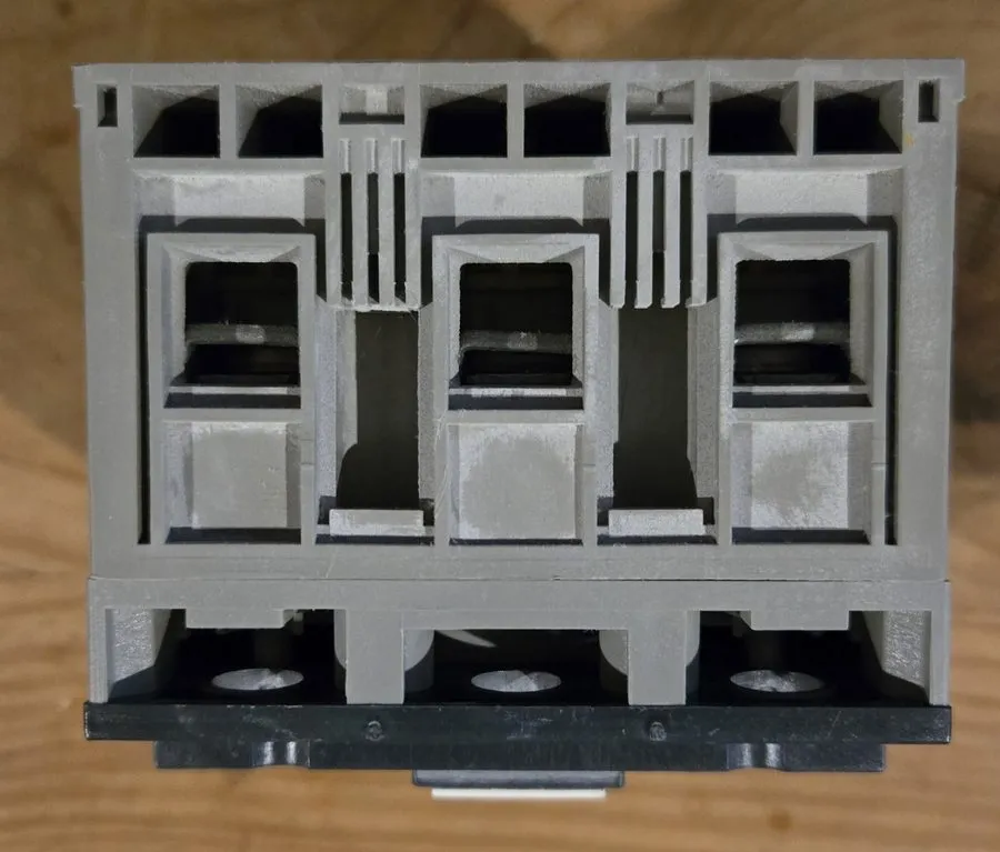 Автоматический выключатель Square D GJL36030M04 3P 480V 30A PowerPact Mag-Gard C