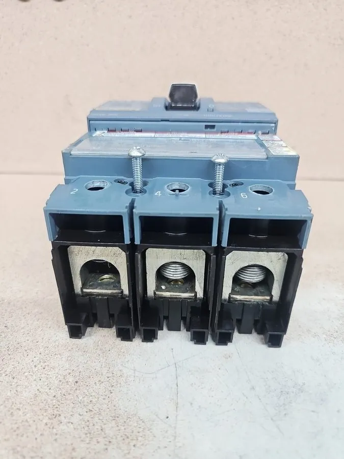 Автоматический выключатель SIEMENS 3VA5215-6EC31-0AA0 3 Pole 150 Amp Circuit Bre