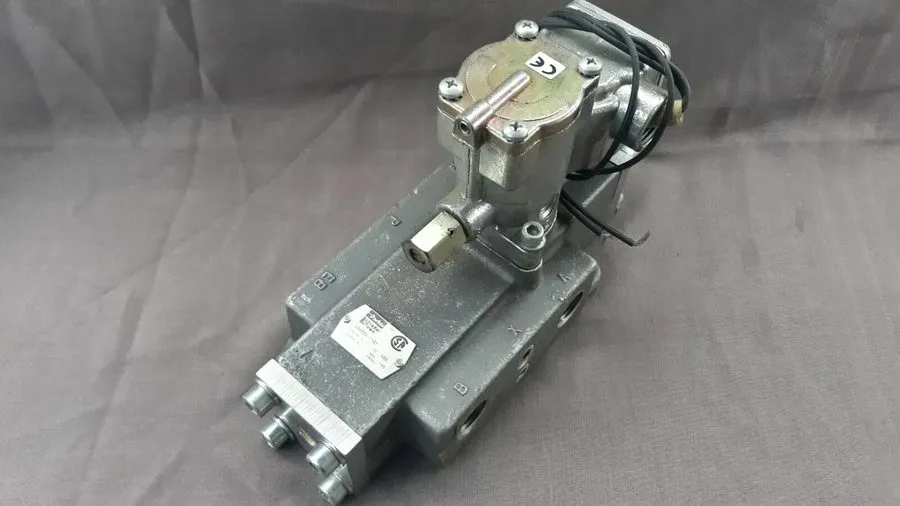Электромагнитный клапан Parker Schrader Bellows L6455610461 Pneumatic Solenoid V