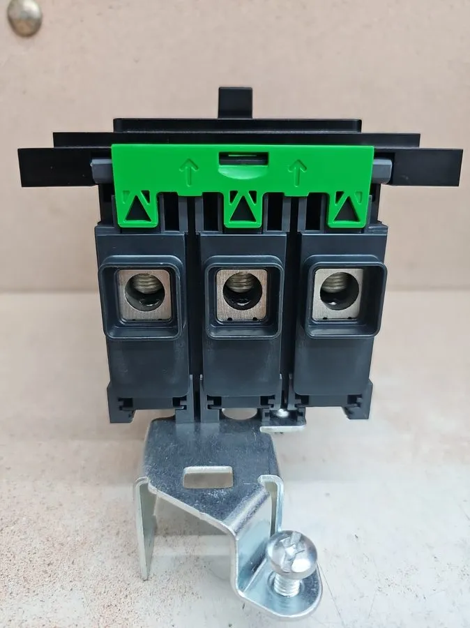 Автоматический выключатель BDA36040 40 Amp Square D 480V 3P I-Line Circuit Break