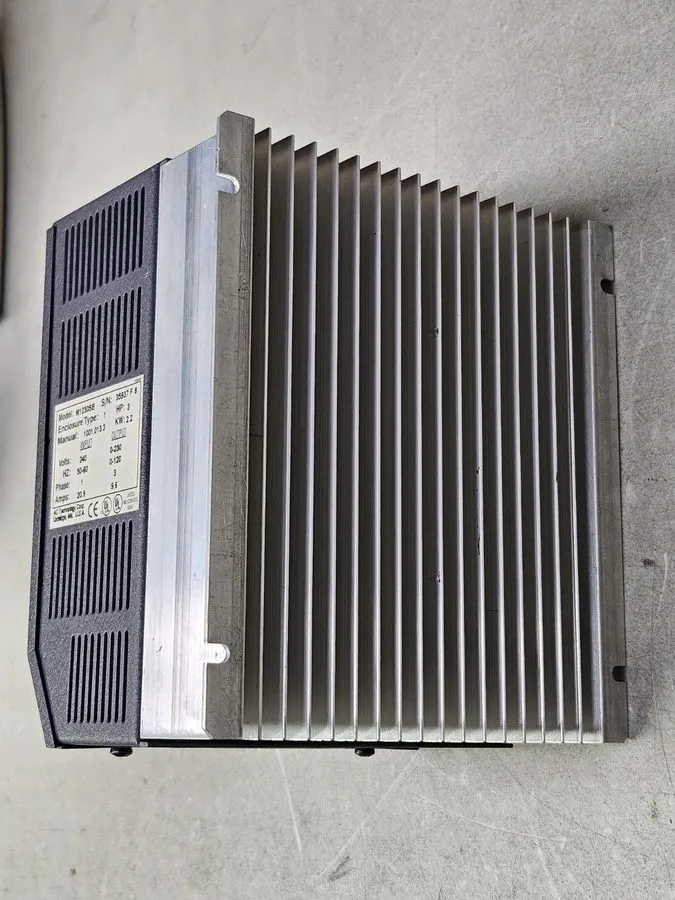 Частотный преобразователь Lenze AC Tech M1230SB MC Series VFD 3HP 240V 1PH Input — фото лота 2