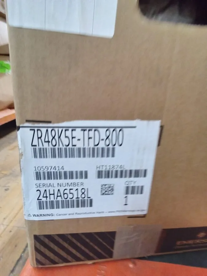 Чиллер Emerson Copeland Scroll Compressor 3 Ph R22 380/420 50 Hz 460/3/60 R-407C
