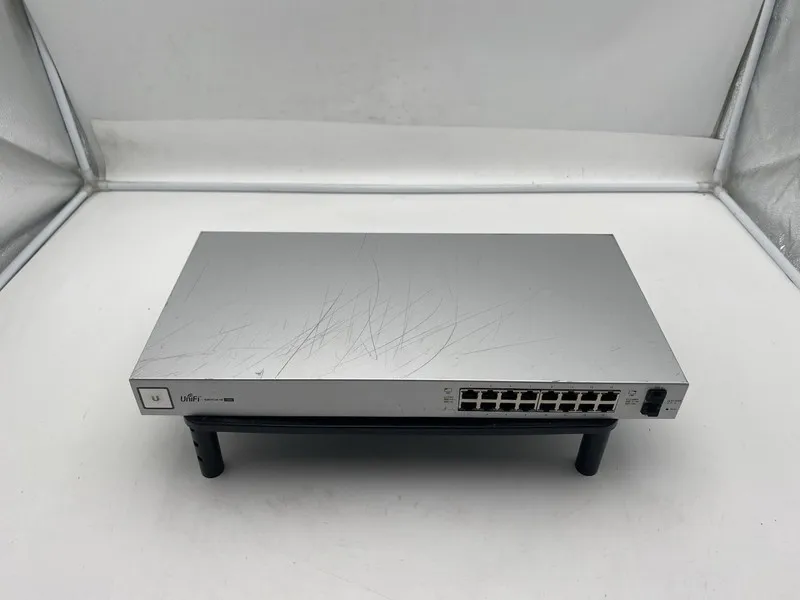 Коммутатор Ubiquiti UniFi US-16-150W 16-Port Gigabit Managed PoE+ Switch