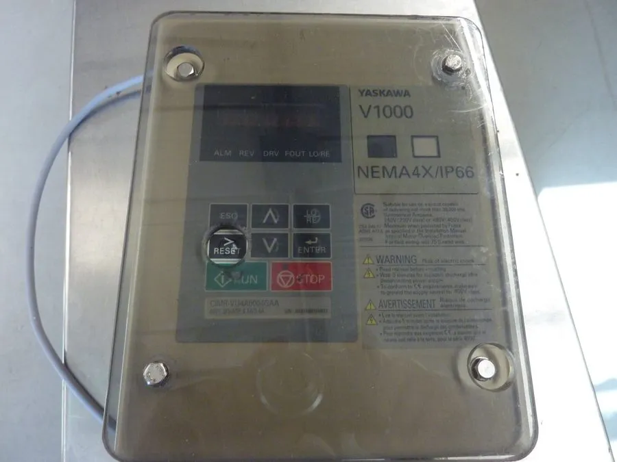 Частотный преобразователь YASKAWA V1000 NEMA 4X IP66 CIMR-VU4A0004GAA frequency 