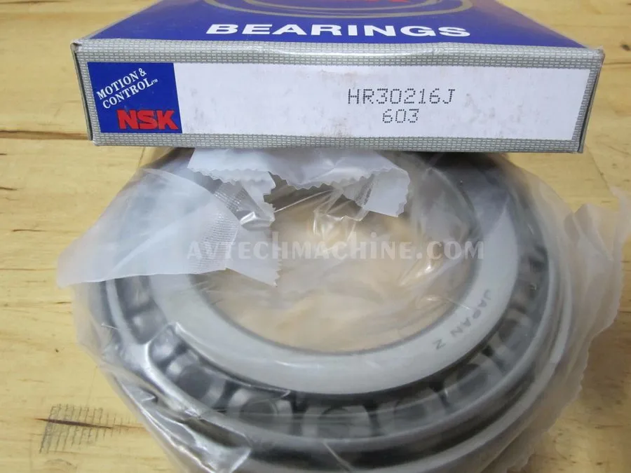 Подшипник 1X NSK HR30216J tapered roller bearing