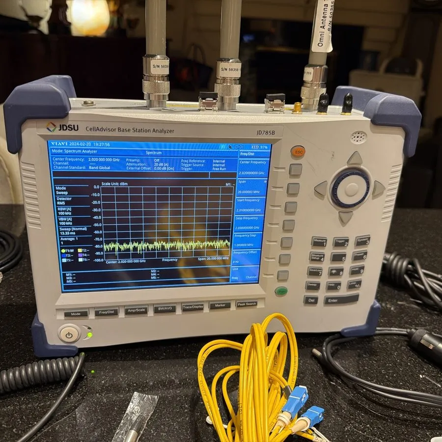 Анализатор JDSU JD785B CellAdvisor Base Station Analyzer 10MHz 8GHz w/ Needs Rep
