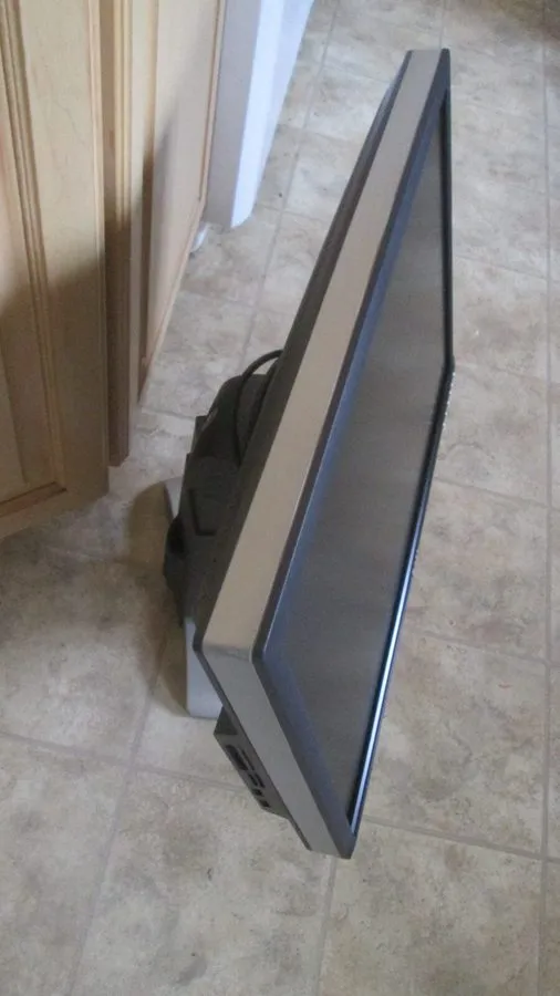 Монитор Dell UltraSharp 2405FPW 24" Flat Panel LCD Monitor