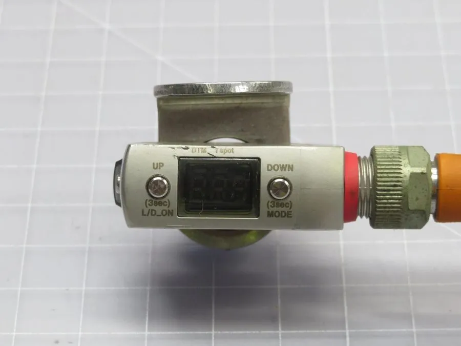 Датчик Keyence LR-ZB240CB Laser Sensor Free / F