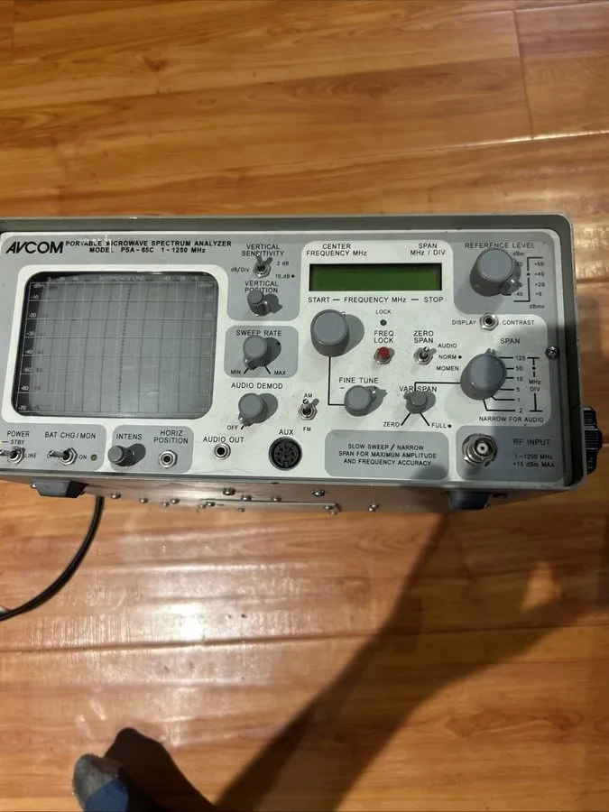 Анализатор спектра AVCOM PSA-65C PORTABLE SPECTRUM ANALYZER 1-1250 MHz — фото лота 2