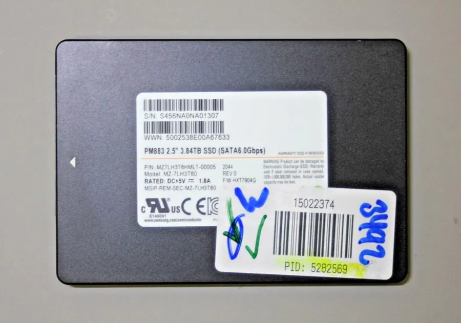 SSD-накопитель MZ-7LH3T80 Samsung PM883 Series 3.84TB 2.5" SATA 6Gb/s SSD MZ7LH3