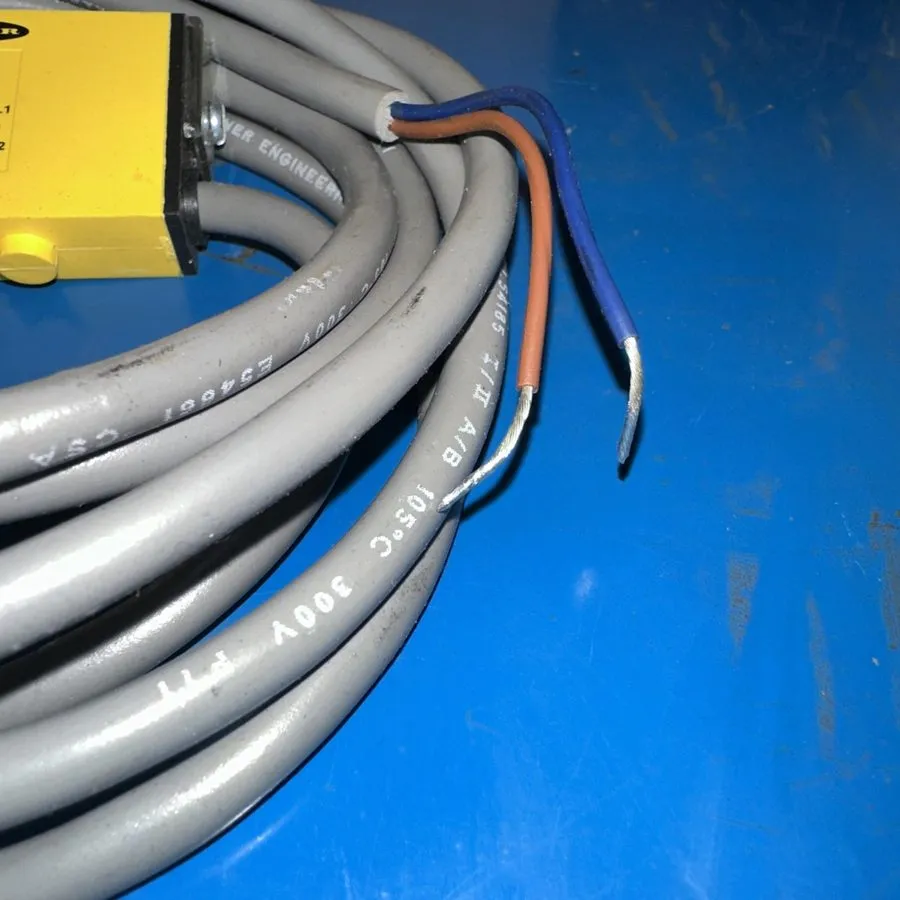 Фотоэлектрический датчик Banner SM2A312LV Mini-Beam AC Photoelectric Sensor 24-2 — фото лота 1
