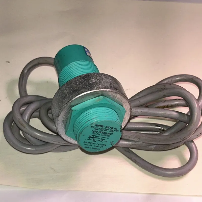 Датчик приближения PEPPERL+FUCHS NJ10-30GK-WO INDUCTIVE PROXIMITY SENSOR