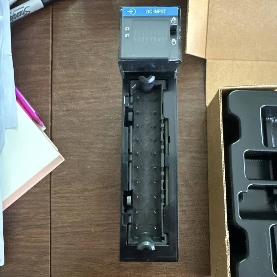 Модуль ввода-вывода ALLEN BRADLEY 1756-IB16 10-31 VDC INPUT — фото лота 2
