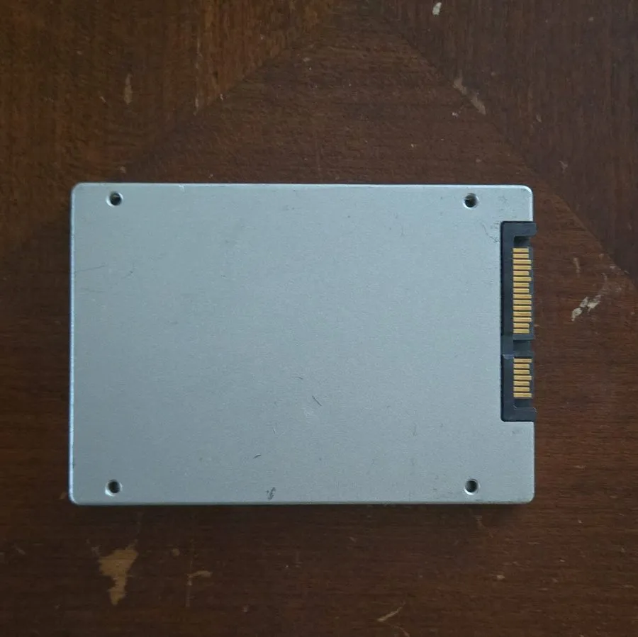 SSD-накопитель Micron 240GB SSD MTFDDAK240MAV M500 SATA III 2.5" [ S.M.A.R.T. ]