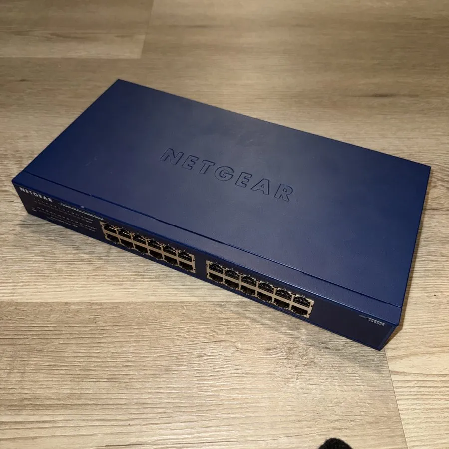Коммутатор NETGEAR ProSafe JGS524 Plus 24-Port Gigabit Rackmount Switch